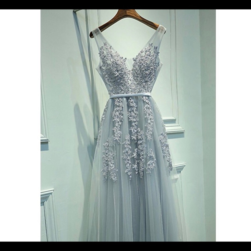 🆕 Lace Applique embellished Long Evening Gown - Picture 3 of 6